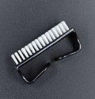 Щетка маникюрная MASTER Professional MP-644 средняя Щетка маникюрная MASTER Professional MP-644 средняя