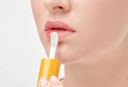 Масло для макияжа губ Hot Lips 01 My Main Масло для макияжа губ Hot Lips 01 My Main